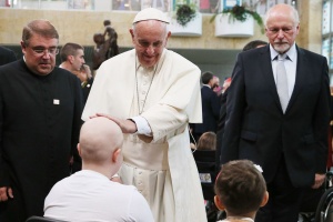 papież w szpitalu dziecięcym w prokocimiu